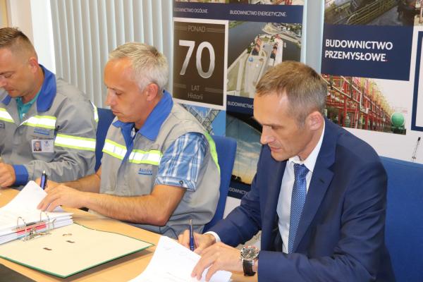 Mostostal Warszawa rozbuduje fabrykę poduszek