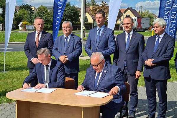 Umowa na budowę ekspresówki Haćki - Bielsk Podlaski