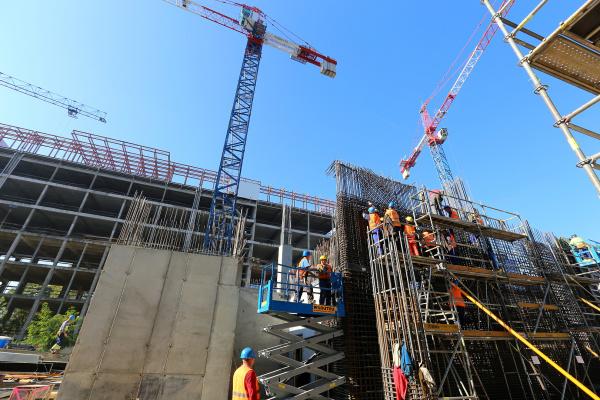 Skyliner wystrzelił ponad ziemię