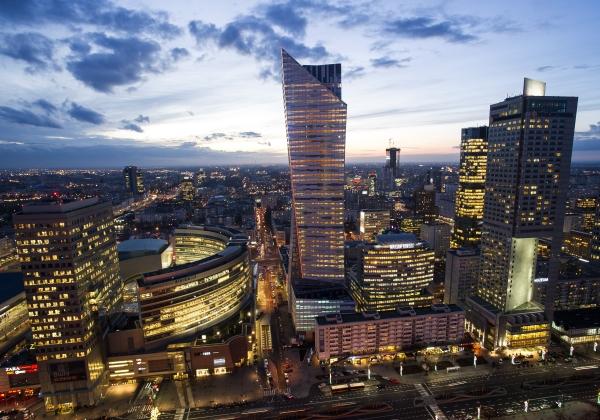 Apartamentowiec Złota 44 na finiszu