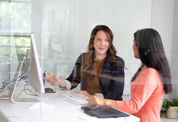 Powrót do biur. Praca stacjonarna wspiera budowanie relacji