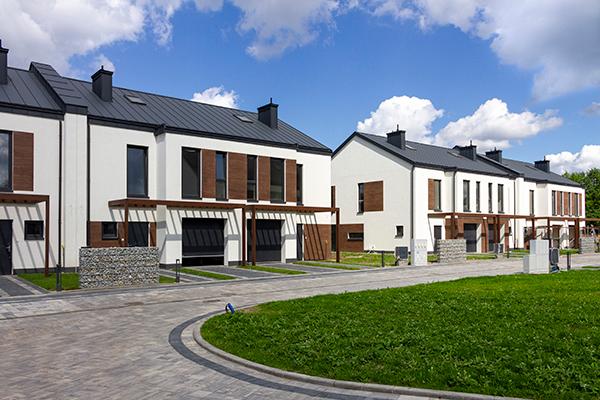 Ekologiczne domy z perlitowych klocków. System 3E zwiększa skalę działania