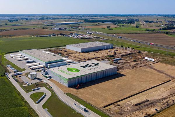 Nowe magazyny w MLP Poznań West