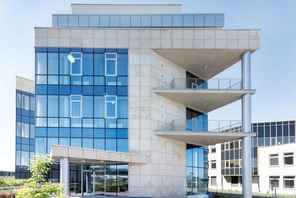 J. W. Construction otwiera aparthotel w Warszawie i planuje kolejne