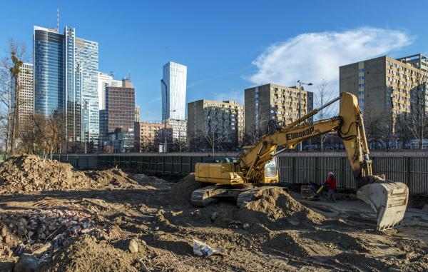 Biurowiec Mennica Legacy Tower w budowie